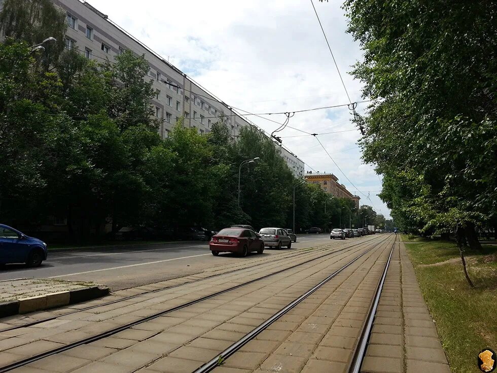 Пятиэтажки в москве. Москва ул космодемьянских. Улица зои космодемьянской москва. Ширококорпусная здание. Москва ул космодемьянских.
