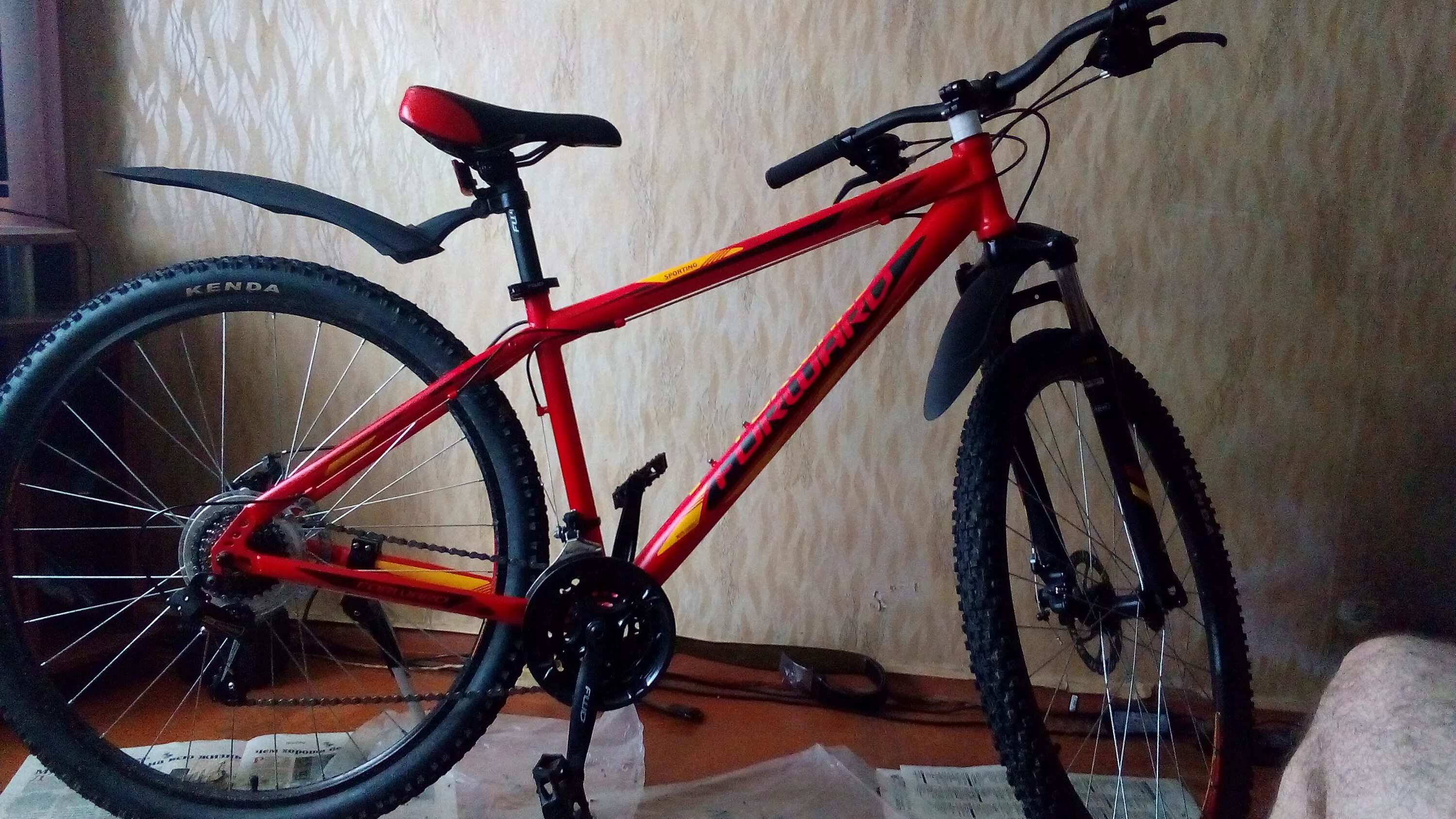 Forward sporting disc. Forward sporting 103. форвард спортинг 2009. седло forward sporting 2.0. велосипед форвард спортинг 3.0 темно бордовый цвет.