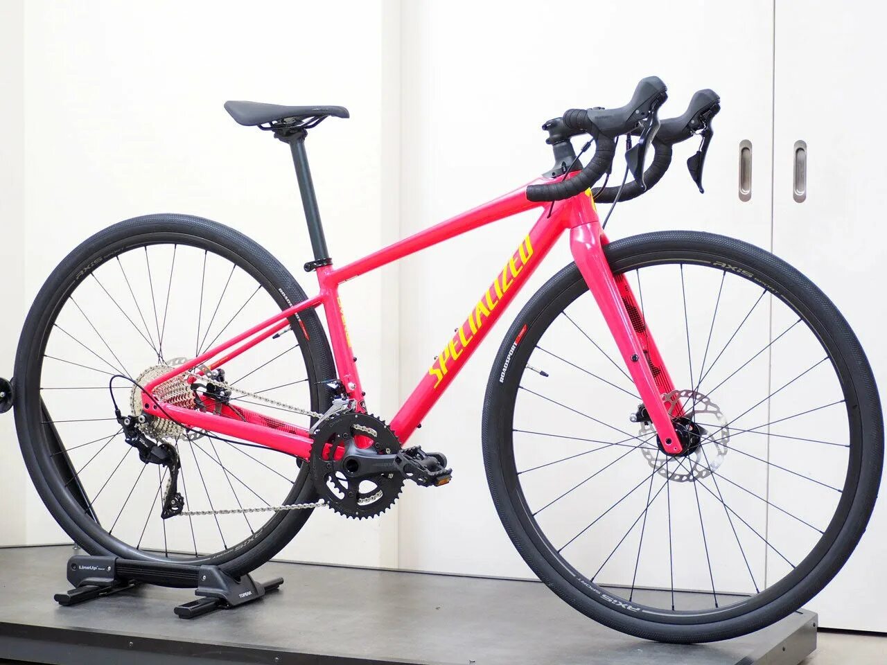 Шоссейный велосипед specialized Diverge Comp e5. Specialized Diverge Comp e5 Smoke. Specialized Diverge Elite 2018 розовый. Specialized Diverge e5 Comp ростовка. Specialized diverge