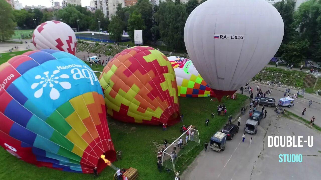 Полет шаров нижний новгород. Воздушная Фиеста Нижний Новгород. Фиеста воздушных шаров в Нижнем Новгороде. Фестиваль воздушных шаров НН. Нижний Новгород воздушные шары фестиваль.