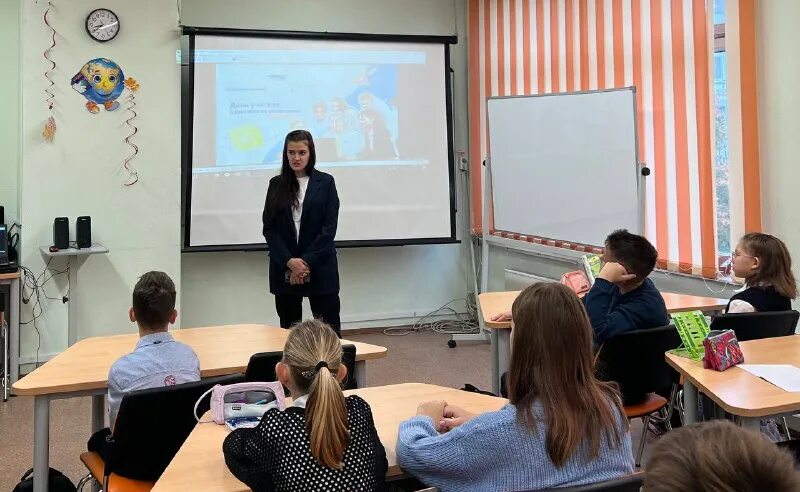 школа 1018 новопеределкино. школа 1018 учителя. школа 1018 директор. школа 1018 ул шолохова д 20. школа 1018 учителя.