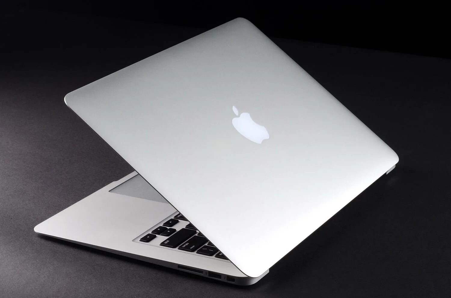 Ноутбук айфон 13. Apple MACBOOK Air 13. Макбук АИР 2013. Apple MACBOOK Air 13 последняя модель. Apple MACBOOK Air 13 Mid 2013.