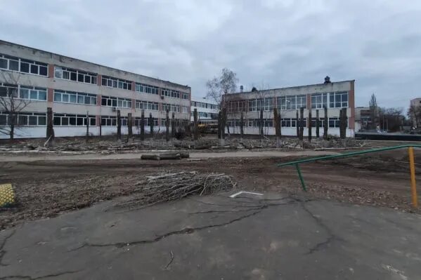 Школа 46 волгоград. Школа 44 волгоград. школа 84 волгоград. школа 140 волгоград.