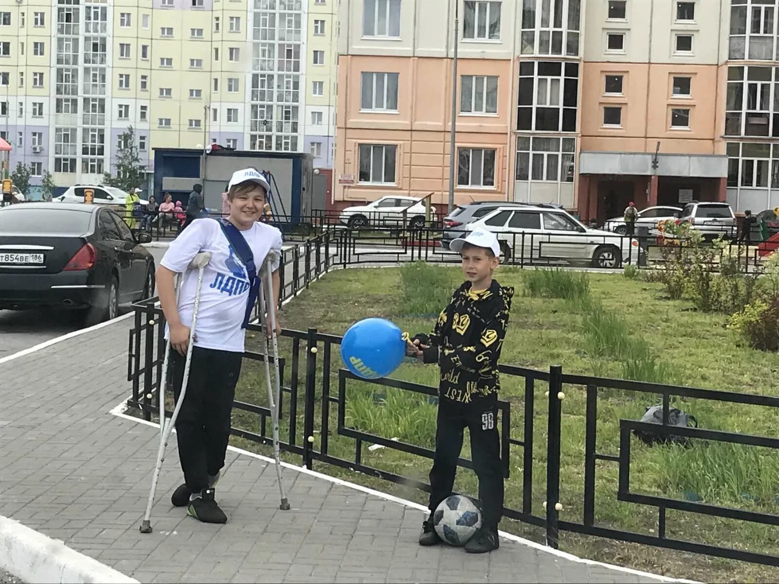 Нижневартовский район праздник. Мегион Нижневартовск. Маликов Нижневартовский район. Гаджиев бинам Нижневартовский район.