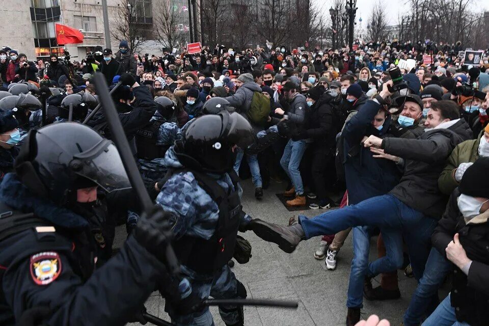 Митинг почему и. Митинг за Навального. Несанкционированный митинг. Несанкционированный ми. Незаконные митинги.