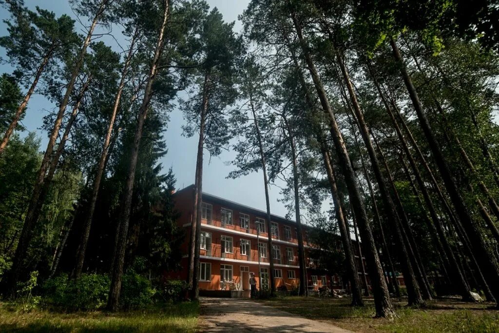 Затишье санаторий клинцы. Затишье санаторий клинцы. Осень санаторий брянск. Санаторий затишье брянская область. Затишье санаторий клинцы.