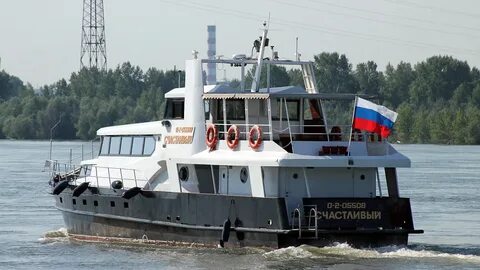 Теплоход длиной 300