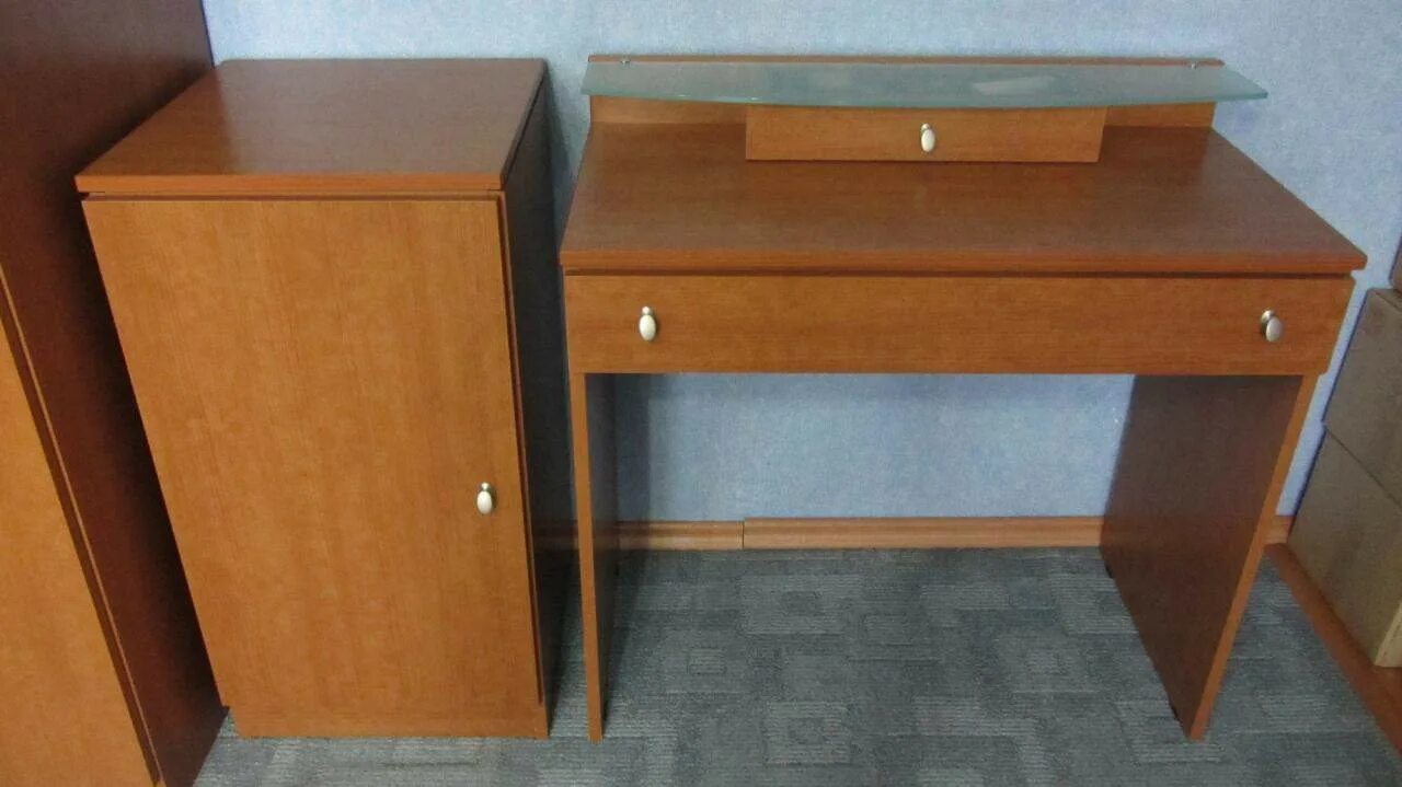 Стенка модульная шатура. Стенки 1984 года. Шатура мебель шпон груша комод. Авито шатура объявления частные. Гардероб шатура мебель трехстворчатый.