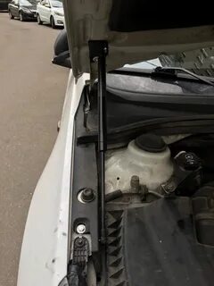 Газовые упоры капота круз