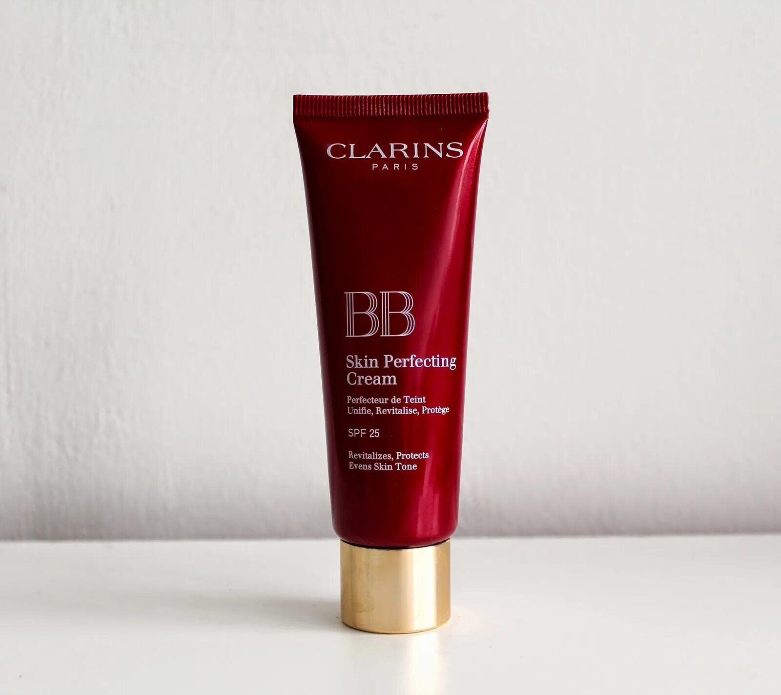 01 bb clarins. Clarins 25 оттенок. 01 bb clarins. Clarins 25 оттенок. Bb флюид clarins.