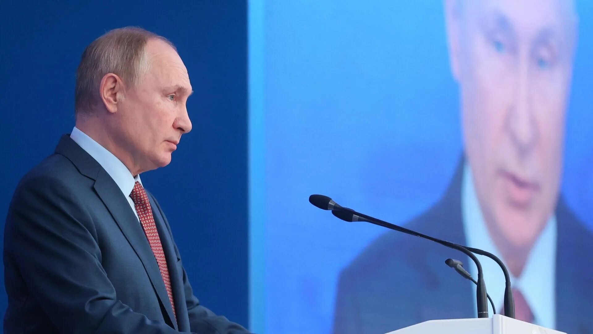 Конференции 2021 россия. Большая пресс конференция Путина 2021. Прямая линия Путина 2023 зал. Пресс конференция Путина 2023.