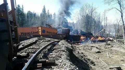 Сколько поездов сходит с рельс