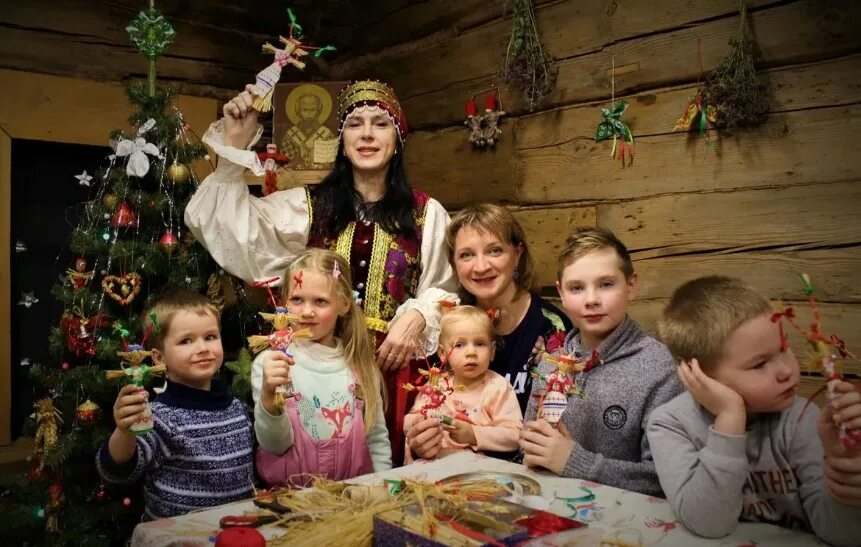 Святки. Подарки на святки. Колядки. Праздник святки колядование. Подарки на святки.