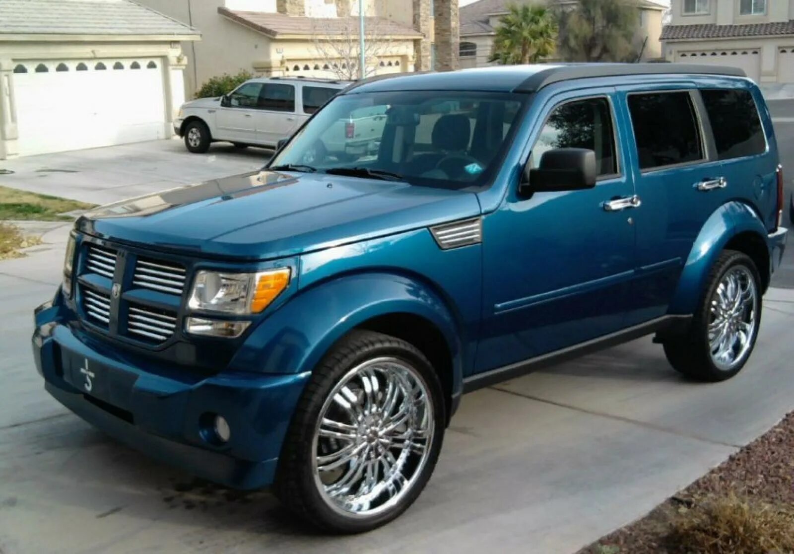 Dodge nitro. Додж нитро 2015. Dodge Nitro 2017. Dodge Nitro v8.