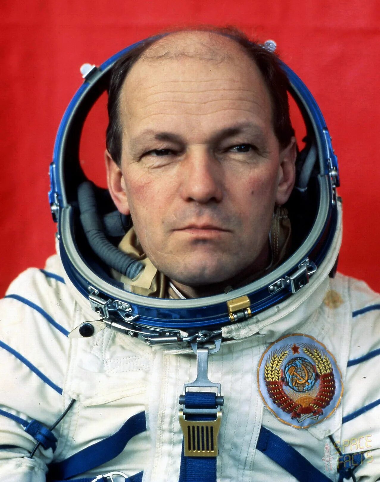 Первый космонавт ссср совершивший полет. Космонавт Рукавишников Томск.