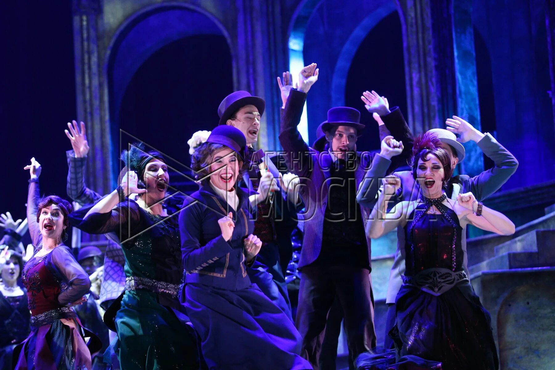 театр мюзикла жизнь прекрасна швыдкой. жизнь прекрасна мюзикл на пушкинской. артисты театра мюзикла. артисты театра мюзикла. театр мюзикла принцесса цирка.