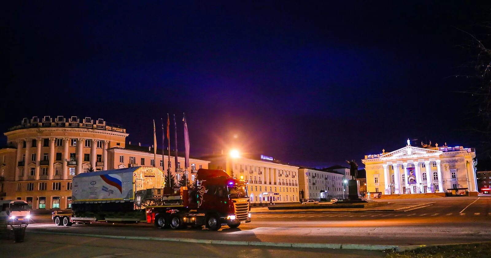 Железногорск красноярский край каналы. Железногорск Красноярский край. Ночной город Железногорск Красноярский край. Железногорск Красноярский край АО ИСС. Информационные спутниковые системы имени Академика ф. м. Решатнева.