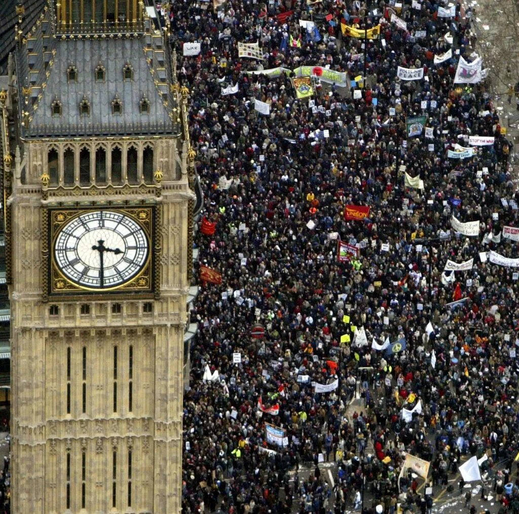In london in 2003. Лондон 2003. лондон 2003 год.