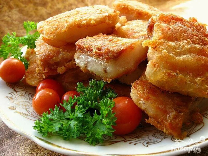 Блюда из сома рецепты. Рыба в сырном кляре. сом в кляре. сом жареный на сковороде в кляре. жареное филе сома.