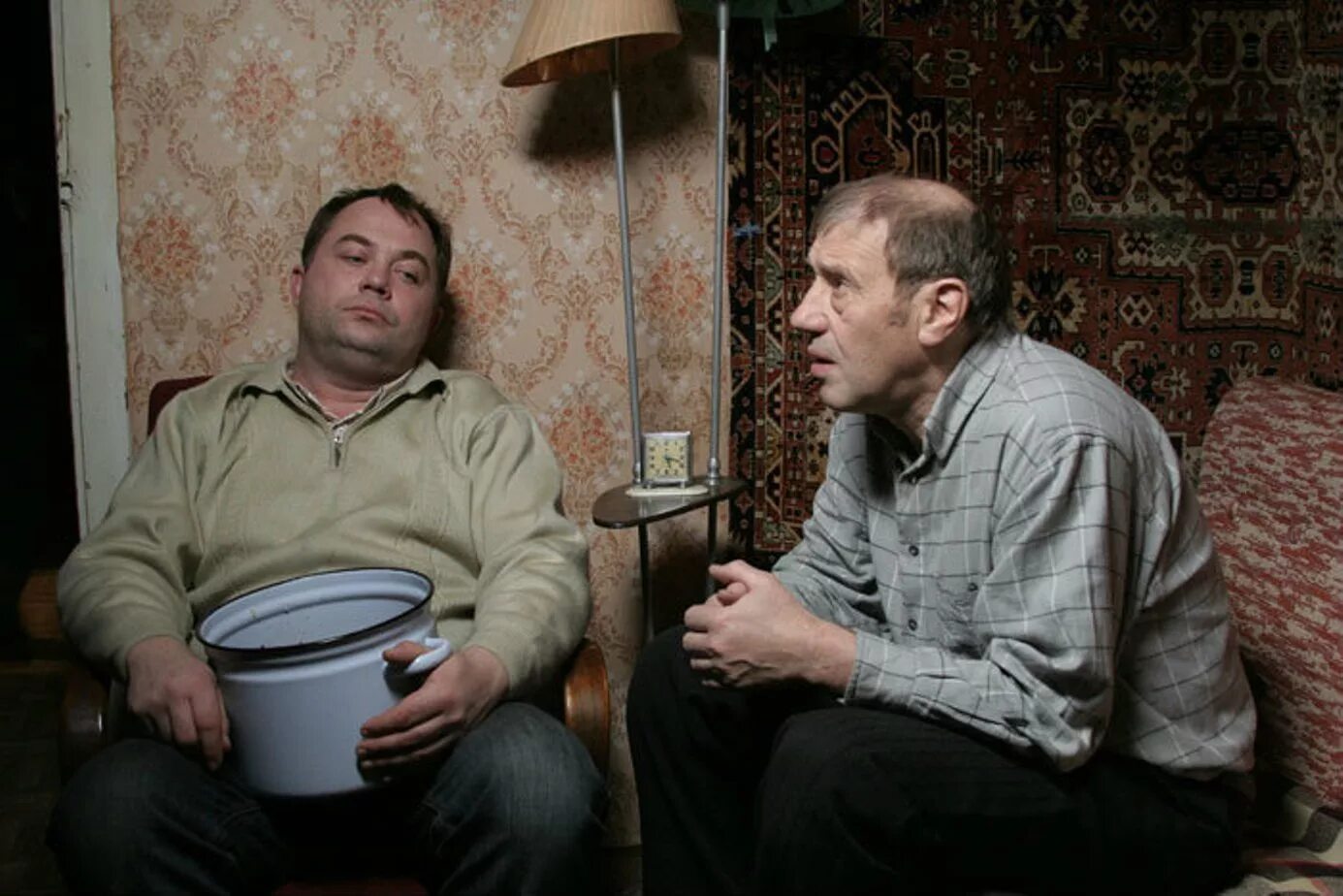 Сумасшедшая помощь сюжет. Сумасшедшая помощь сюжет