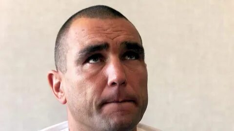 Футболист актер