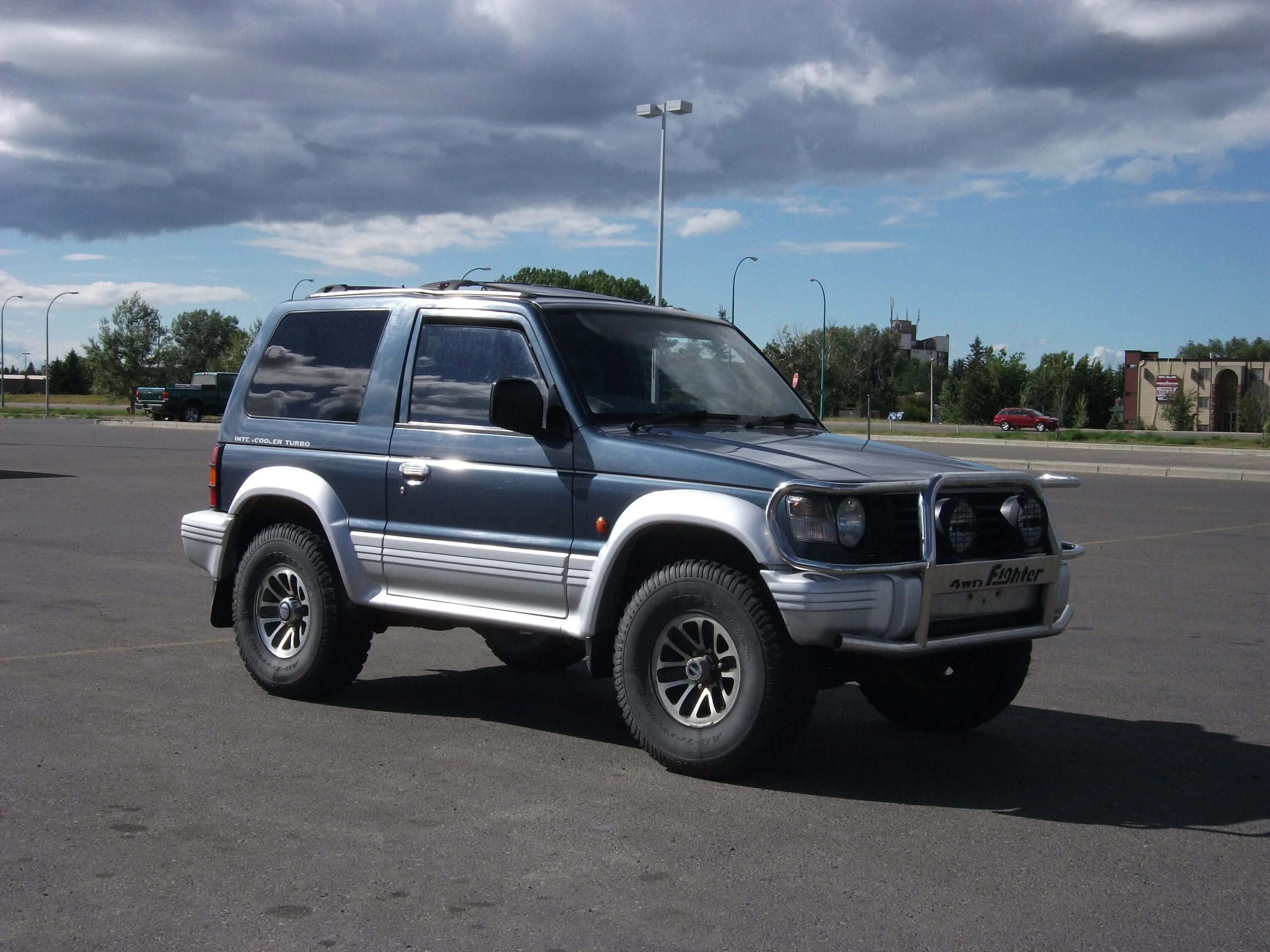 Кузова mitsubishi pajero. Митсубиси Паджеро 1992. Мицубиси Паджеро 2. Mitsubishi Pajero 90. Митсубиси Паджеро 90 годов.