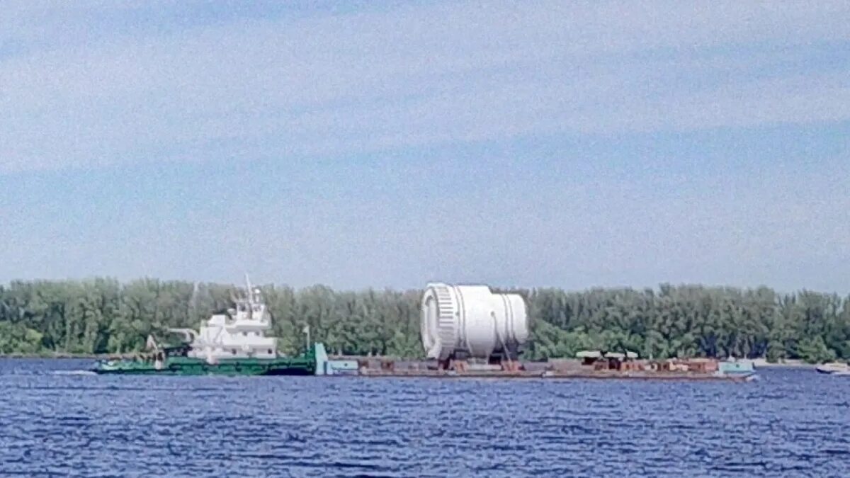 Тоннель под Волгой Самара. Баржа на Волге Самара. Волга в Самаре под водой. Самара набережная Волги.