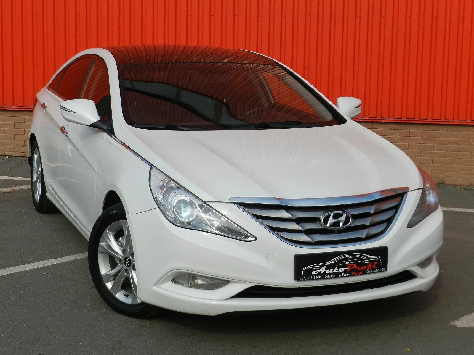 Ростов купить сонату. Hyundai Sonata 2012. Hyundai Sonata 2012г. Hundai Sonata 2012. Хендай Соната 2012 год белая.