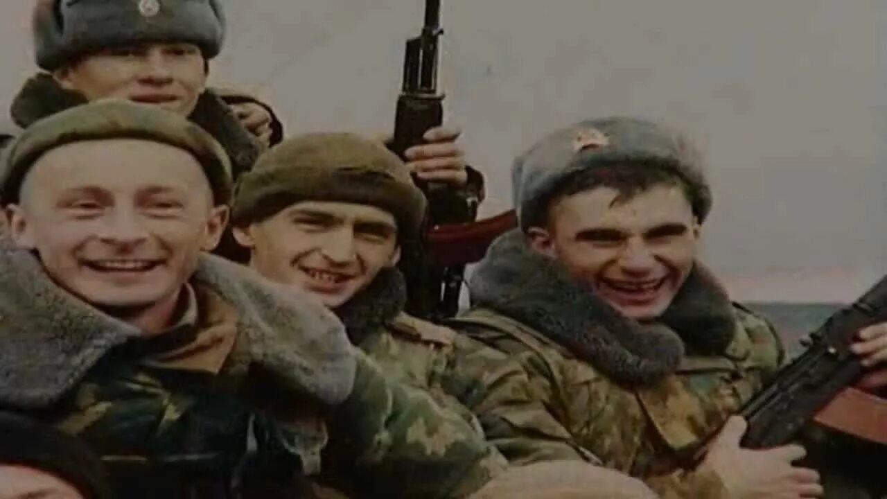 твоя звезда честь имею. эрик яралов - твоя звезда (из кинофильма честь имею). если звезда упала , значит она твоя - эрик яралов и игорь корнелюк. если звезда упала значит она. фильм в котором парень искал упавшую звезду.