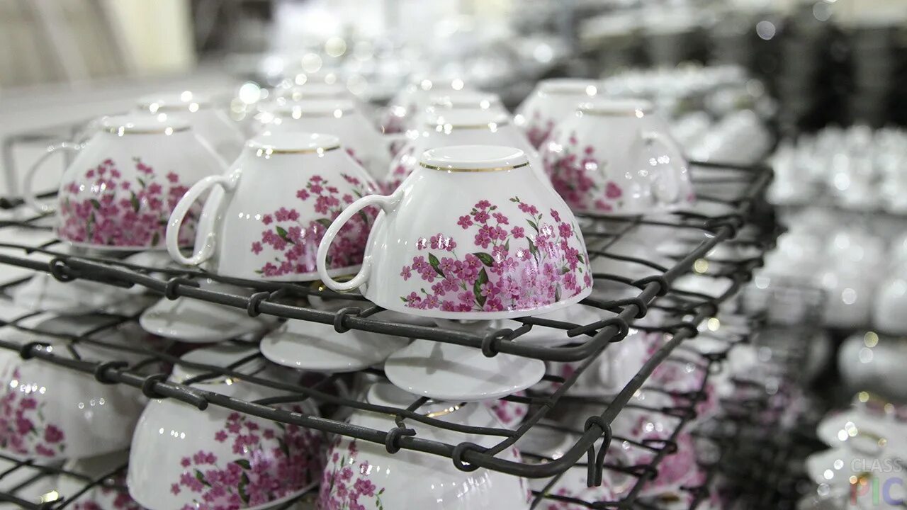 Ликино фарфоровый завод. Дулевский фарфор завод. Ликино-дулевский фарфоровый завод. Фабрика ликино-дулевского фарфора. Ликино дулевский музей фарфора.