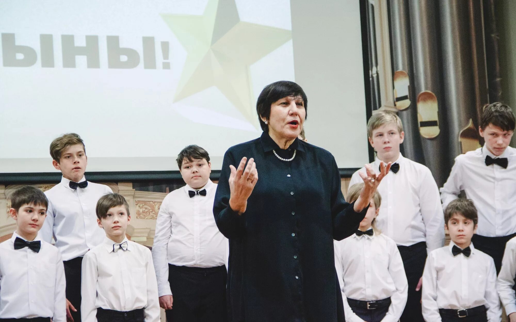 детская хоровая школа 4 екатеринбург. музыкальная школа жаворонок. детская хоровая школа 1. детская хоровая школа 2 екатеринбург. как красиво построить детей на хор.