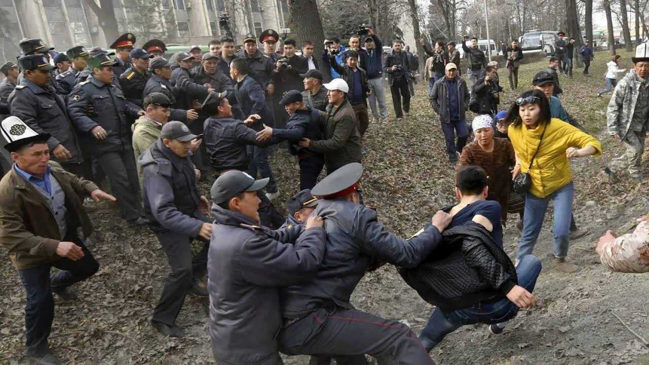 Между киргизами. Беспорядки в Кыргызстан.