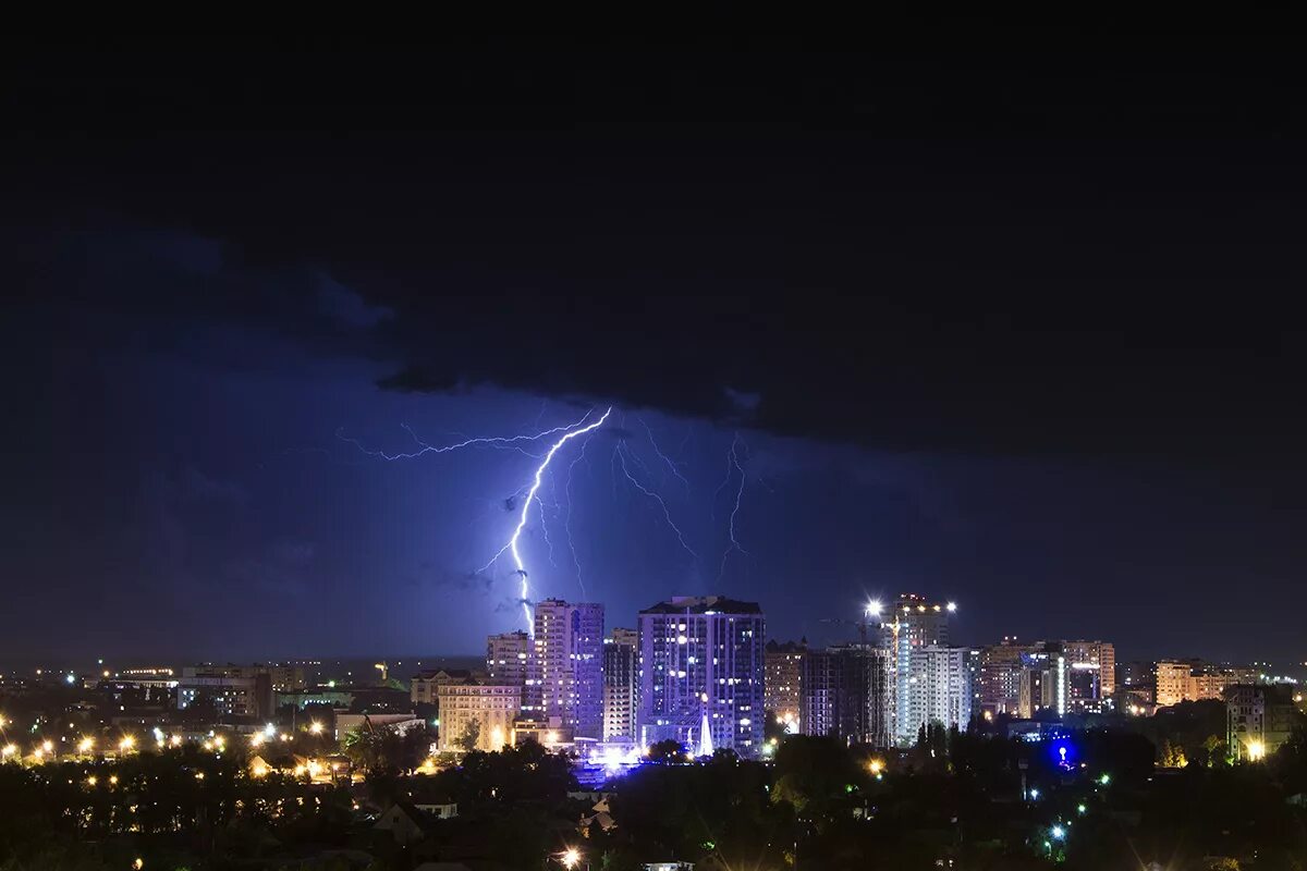 Микрорайон Московский КЧР гроза. Микрорайон Московский Елец. Третья гроза