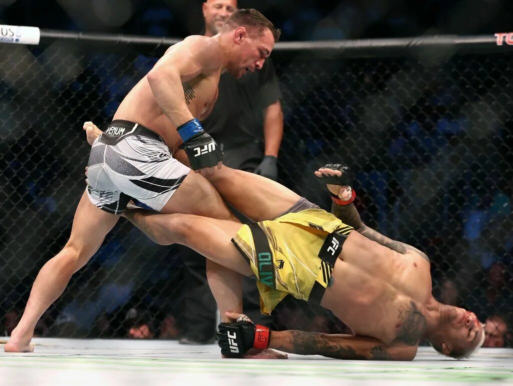 Гейджи чендлер полный бой. Ufc бой чендлер оливейра. чарльз оливейра чемпион ufc. чарльз оливейра ufc 262 майкл чендлер.