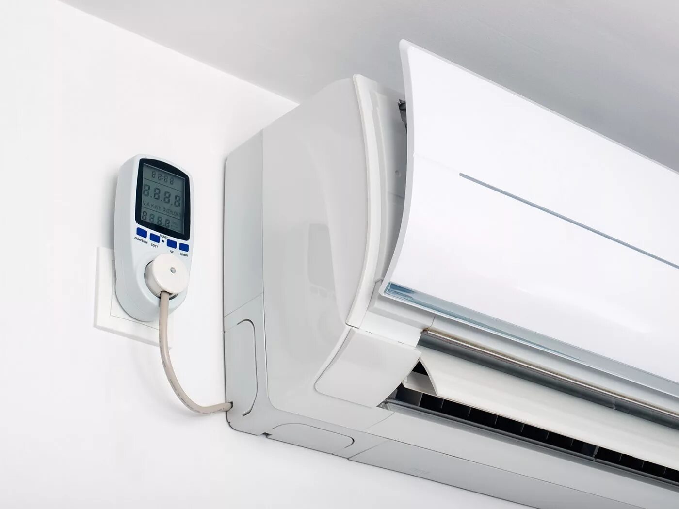 Стоит ли ставить кондиционер. Ductless Air Conditioner. Розетка для кондиционера. Кондиционер с увлажнителем воздуха. Монтаж розетки для кондиционера.