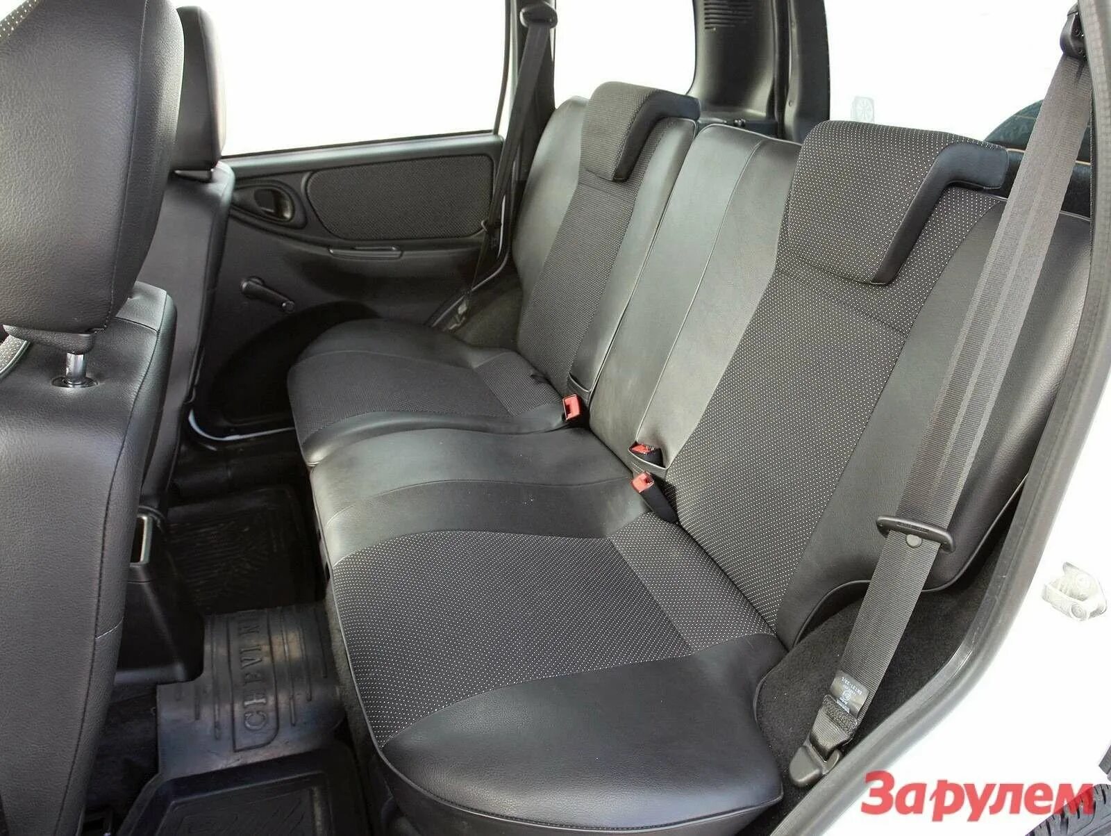 Ищу Подголовники ! - Chevrolet Niva, 1,7 л, 2006 года другое DRIVE2