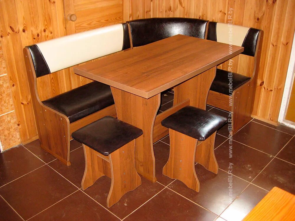 Стол кухонный гомель. Кухонный уголок стол и два стула. Диваны кухонные белорусская мебель в Москве.