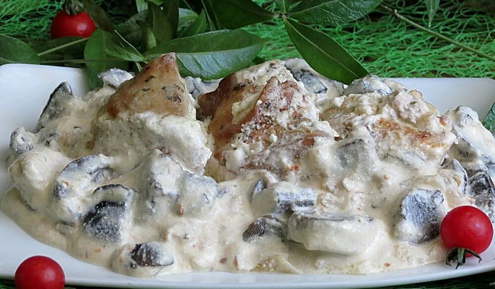 Грибы в сметане рецепт с фото. Курица с грибами в сметане. грибы в сметанном соусе. курица с грибами в сметанном соусе. курица запеченная в сметане.