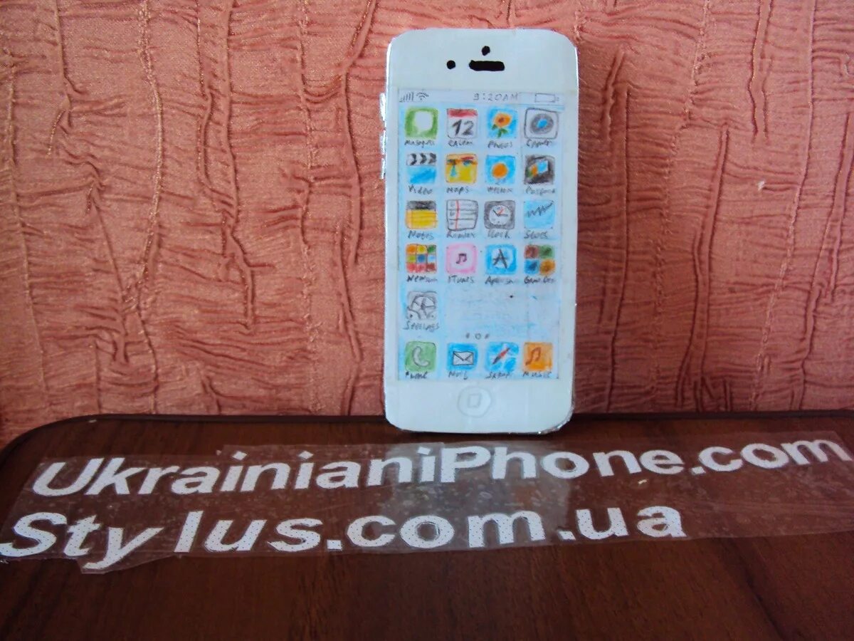 Как сделать из самсунга айфон. Iphone из картона. айфон 5 из картона. айфон 5 из бумаги. картонный айфон 11.