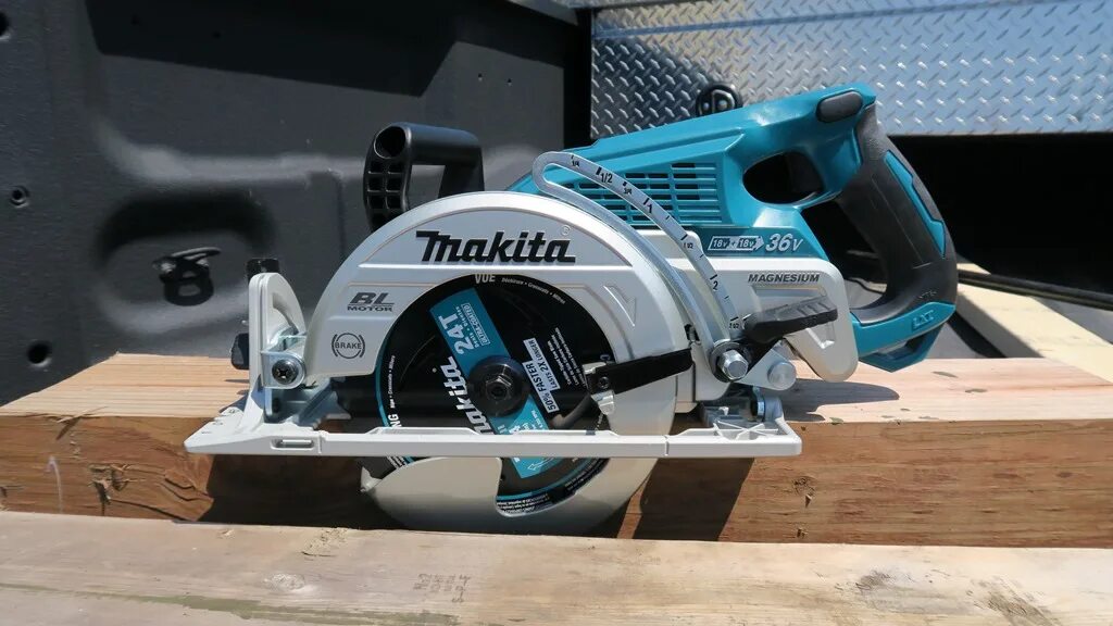 Гипоидная циркулярная пила. Makita 5477nb. Макита 7610. Makita hs301d. Макита 7002.