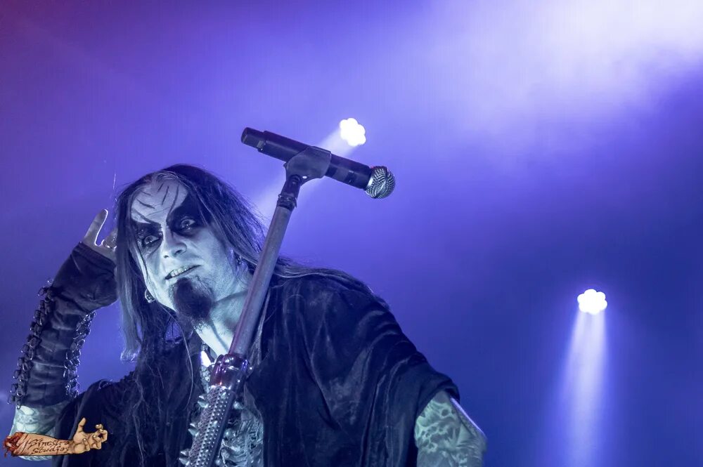 Dimmu borgir вокалист. Dimmu borgir слушать. Группа dimmu borgir шаграт. Dimmu borgir eonian 2018. Dimmu borgir вокалистка.