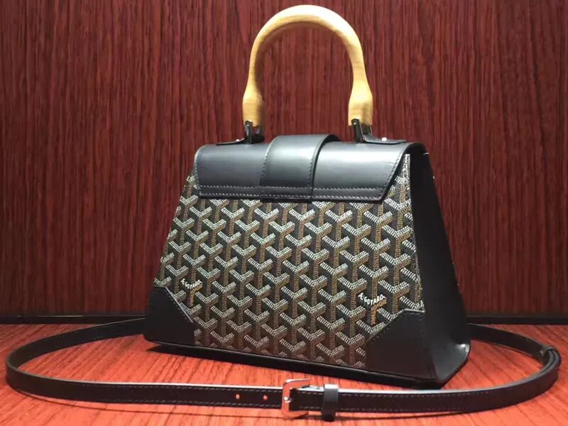 Goyard купить. Goyard Saigon сумка. Сумка Goyard ЦУМ. Goyard Grand prix. Женская сумка Goyard Saigon коричневая.