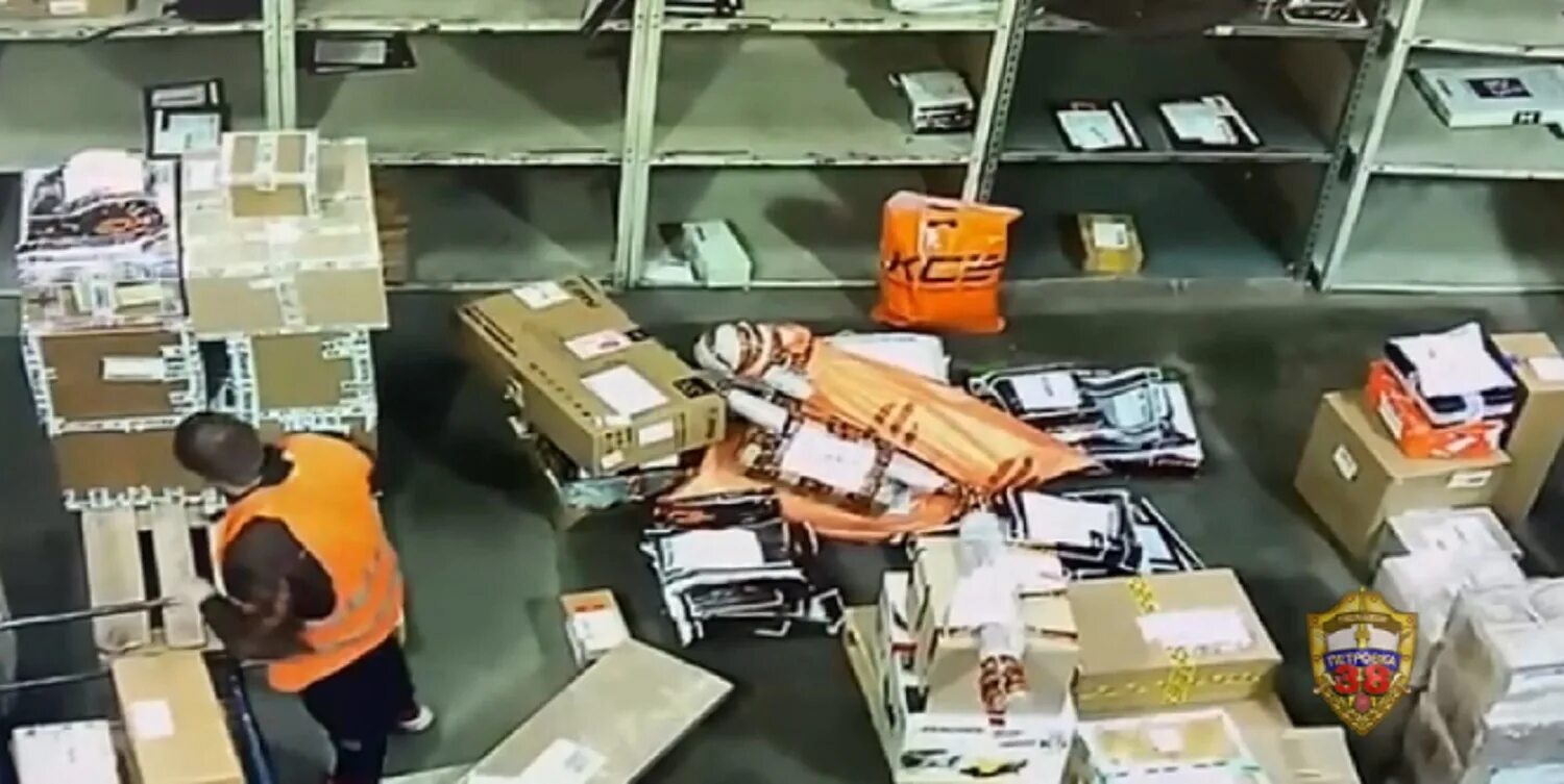 кража на предприятии. воровство на складе. хищения со склада. кража со склада. хищения со склада.