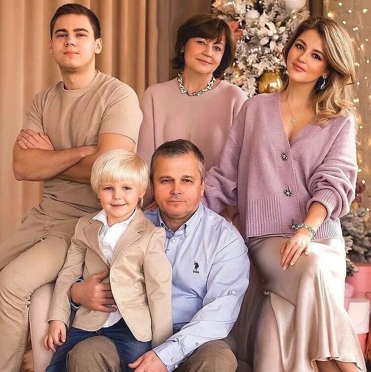 семья сергея светлакова. биография фото семья. биография фото семья. семейные фото актеров. макарский 2022.