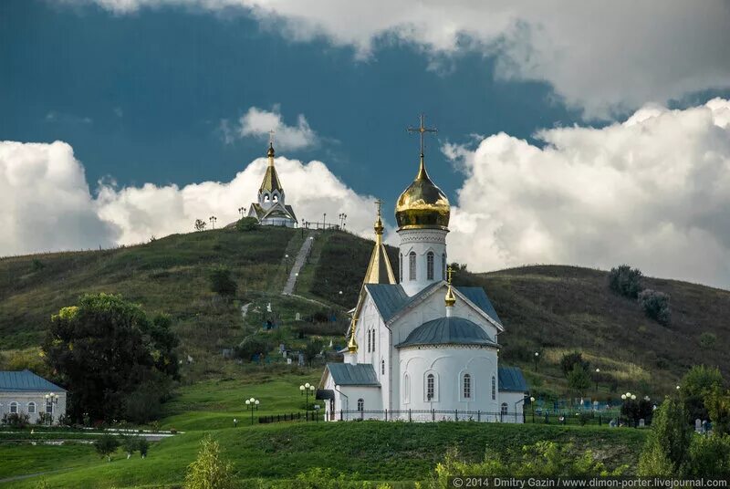 Холки монастырь