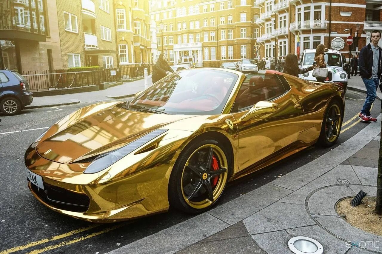 Gold car. Золотой Бугатти Ламборджини. Ferrari 458. Феррари 458 Золотая. Ferrari 458 Spider Gold.