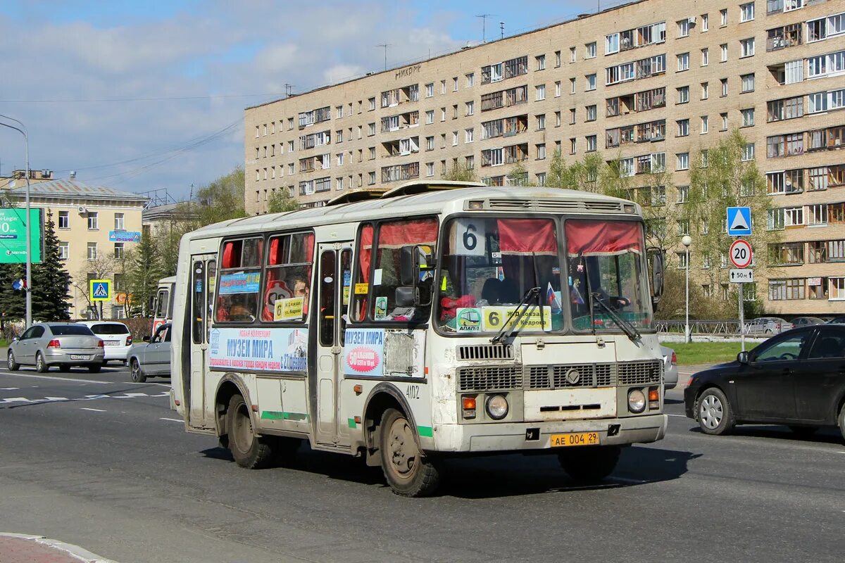 Автобусы архангельск телефон. ПАЗ 32054 Архангельск. ПАЗ Архангельск. 65 Автобус Архангельск. Мозаика на автовокзале Архангельска.