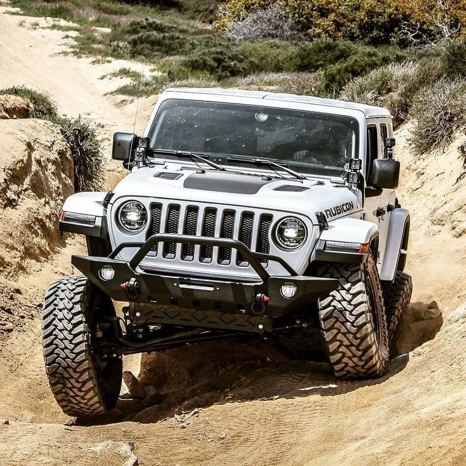 Кто является автором модели рубикон. Джип wrangler rubicon. джип jeep rubicon. внедорожник jeep wrangler rubicon. новый джип вранглер рубикон.