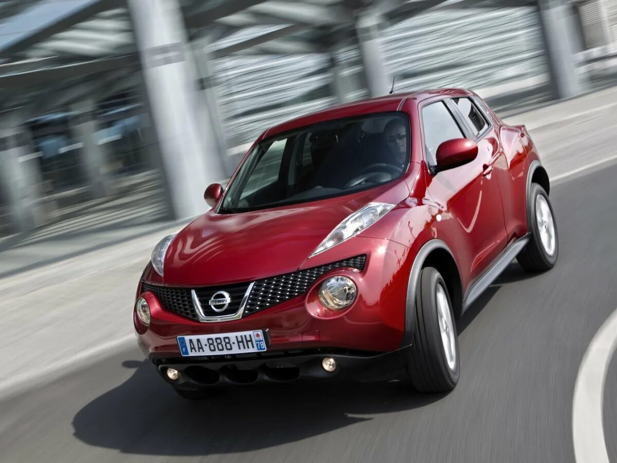 Ниссан чей производитель. Nissan Juke 2010. Ниссан Жук 2008. Ниссан Джук 2010. Nissan Juke yf15.