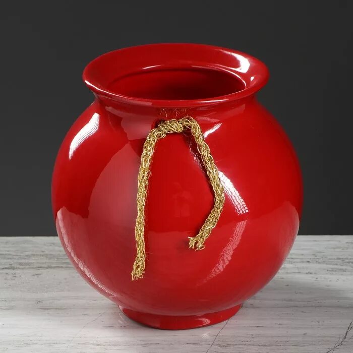 Глянцевая ваза. Красная ваза. Глянцевые вазы. Ваза красная напольная. Красная ваза шар.